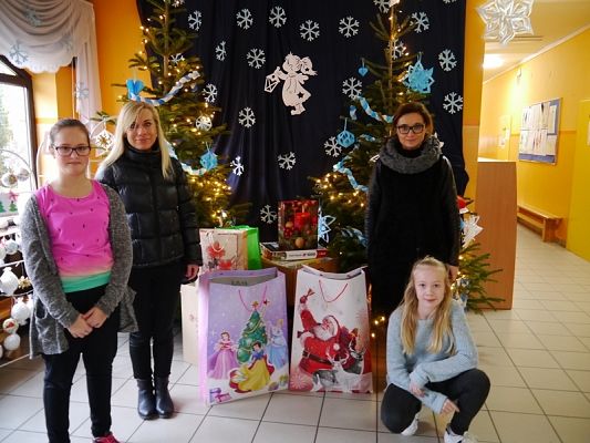  Grafika #2: ŚWIĄTECZNA PACZKA grafika