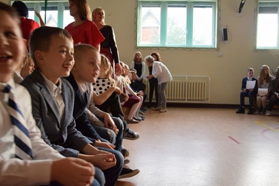  Grafika #2: SZKOLNE KOLĘDOWANIE grafika