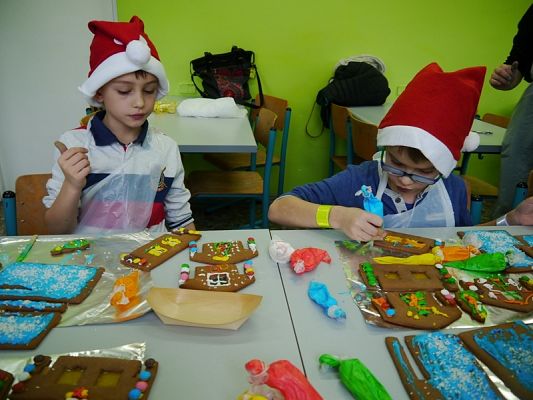  Grafika #2: PIERNIKOWA CHATKA grafika