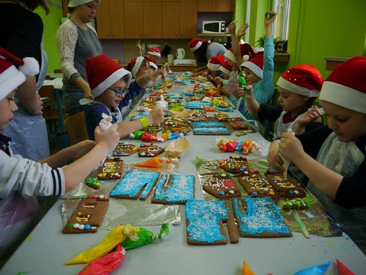  Grafika #3: PIERNIKOWA CHATKA grafika