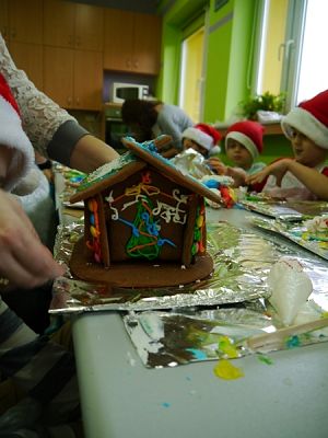  Grafika #14: PIERNIKOWA CHATKA grafika