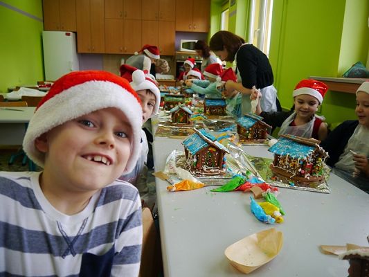  Grafika #20: PIERNIKOWA CHATKA grafika