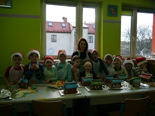  Grafika #21: PIERNIKOWA CHATKA grafika