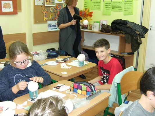  Grafika #1: BOMBKOWE SZALEŃSTWO grafika