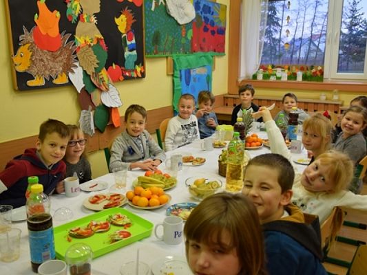  Grafika #1: DZIŚ CIEŃ WOSKU CI UKAŻE, CO CI ŻYCIE NIESIE W DARZE grafika