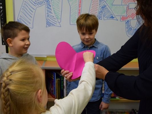  Grafika #2: DZIŚ CIEŃ WOSKU CI UKAŻE, CO CI ŻYCIE NIESIE W DARZE grafika