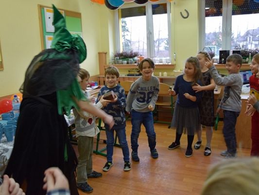  Grafika #5: DZIŚ CIEŃ WOSKU CI UKAŻE, CO CI ŻYCIE NIESIE W DARZE grafika