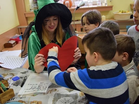  Grafika #10: DZIŚ CIEŃ WOSKU CI UKAŻE, CO CI ŻYCIE NIESIE W DARZE grafika