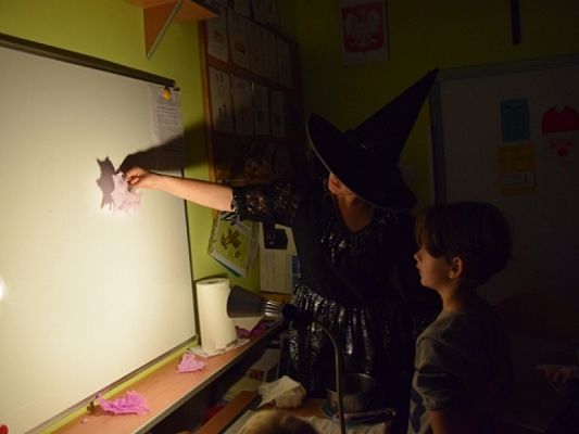  Grafika #14: DZIŚ CIEŃ WOSKU CI UKAŻE, CO CI ŻYCIE NIESIE W DARZE grafika