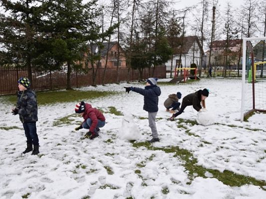  Grafika #14: ZIMA LUBI DZIECI NAJBARDZIEJ NA ŚWIECIE grafika