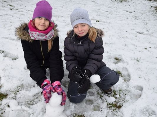  Grafika #19: ZIMA LUBI DZIECI NAJBARDZIEJ NA ŚWIECIE grafika