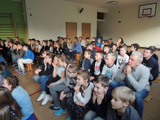  Grafika #0: DZIEŃ BEZ FUTRA grafika