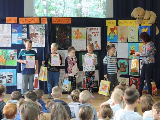  Grafika #2: DZIEŃ PLUSZOWEGO MISIA grafika