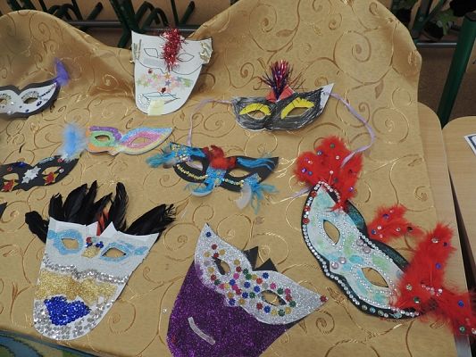  Grafika #2: WENECKIE MASKI KARNAWAŁOWE grafika