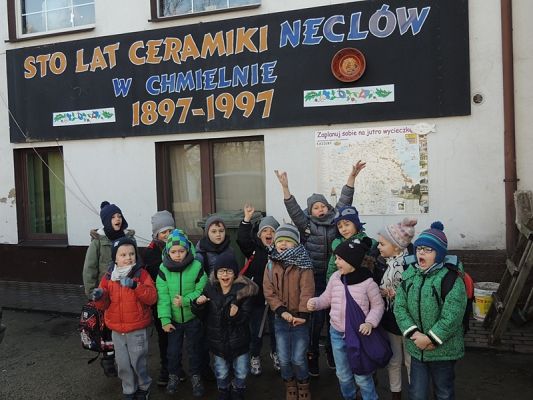  Grafika #5: PIERWSZAKI W KARTUZACH I W CHMIELNIE grafika