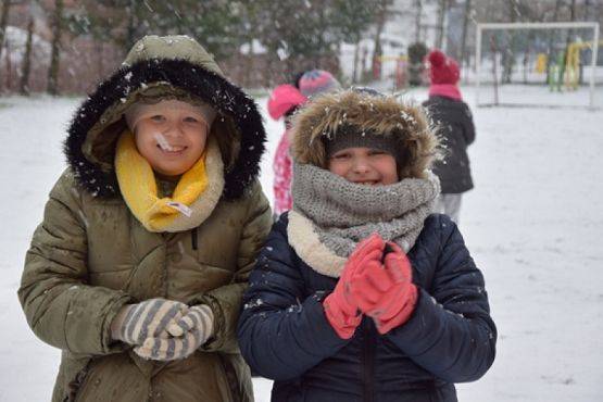  Grafika #0: ZABAWY NA ŚNIEGU grafika