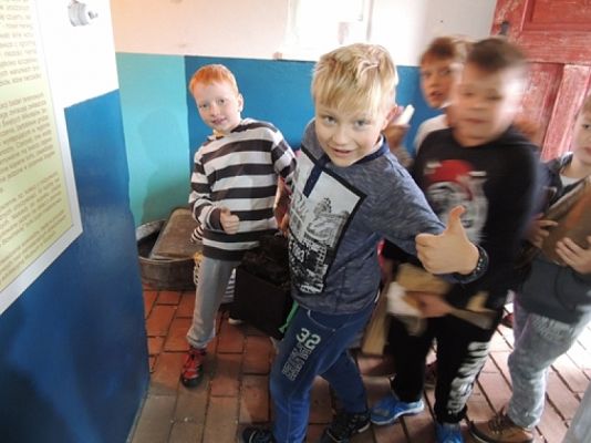  Grafika #0: KLASA III NA WYCIECZCE W KLUKACH grafika