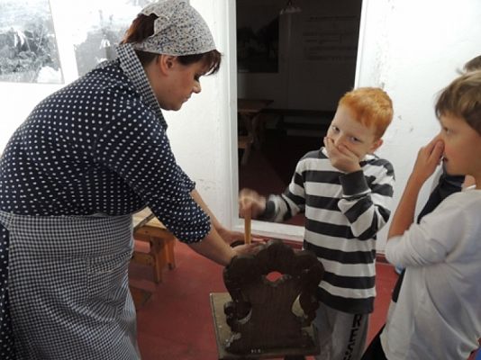  Grafika #3: KLASA III NA WYCIECZCE W KLUKACH grafika