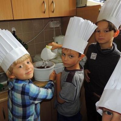  Grafika #4: DZIEŃ KUCHARZA grafika