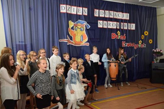  Grafika #4: DZIEŃ EDUKACJI NARODOWEJ grafika