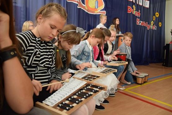  Grafika #17: DZIEŃ EDUKACJI NARODOWEJ grafika