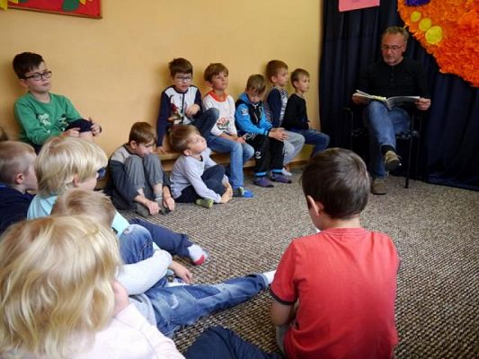  Grafika #0: SZKOLNA AKCJA ,,CAŁA POLSKA CZYTA DZIECIOM grafika