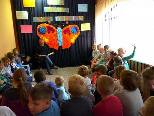  Grafika #2: SZKOLNA AKCJA ,,CAŁA POLSKA CZYTA DZIECIOM grafika