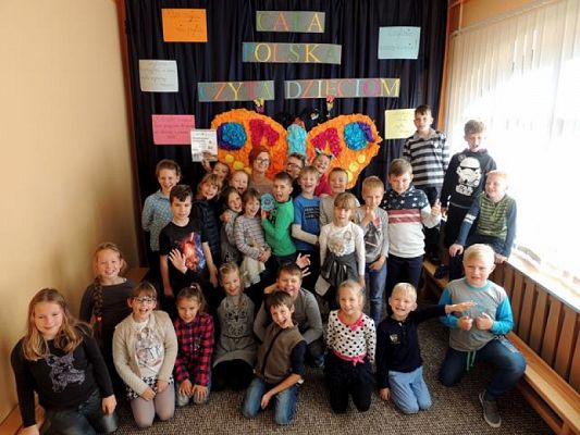  Grafika #8: SZKOLNA AKCJA ,,CAŁA POLSKA CZYTA DZIECIOM grafika