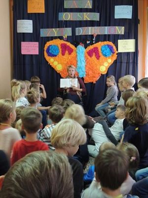  Grafika #9: SZKOLNA AKCJA ,,CAŁA POLSKA CZYTA DZIECIOM grafika