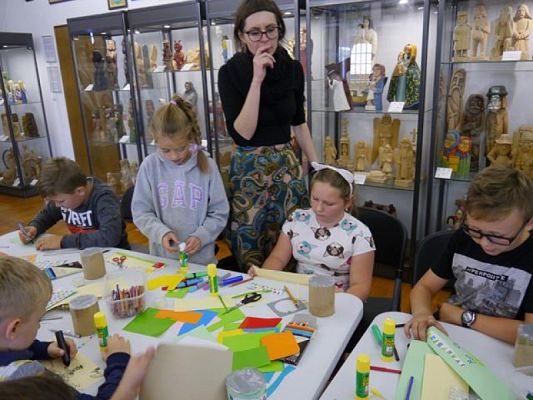  Grafika #9: WYCIECZKA KLAS TRZECICH DO MUZEUM ZACHODNIO-KASZUBSKIEGO W BYTOWIE grafika