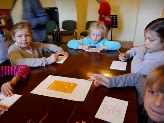  Grafika #5: WYCIECZKA DO MUZEUM PIŚMIENNICTWA grafika