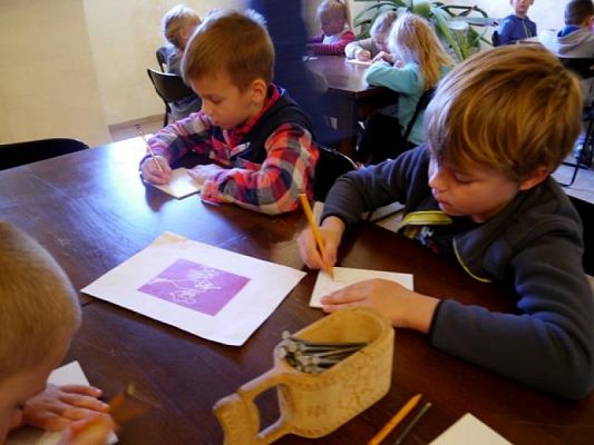  Grafika #6: WYCIECZKA DO MUZEUM PIŚMIENNICTWA grafika