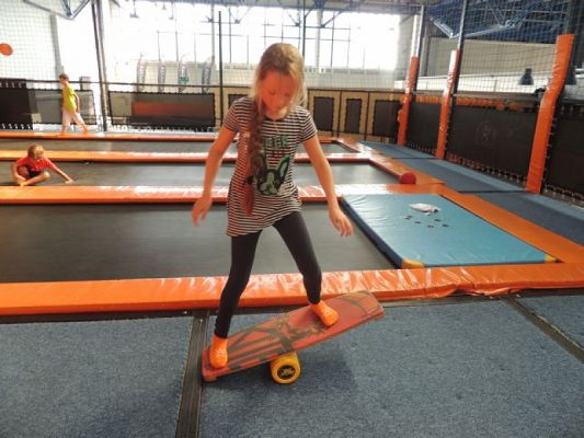  Grafika #9: Wycieczka klas III do Jumpcity grafika