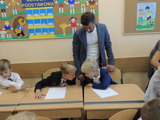  Grafika #5: Rozpoczęcia Roku Szkolnego 2016/2017 grafika