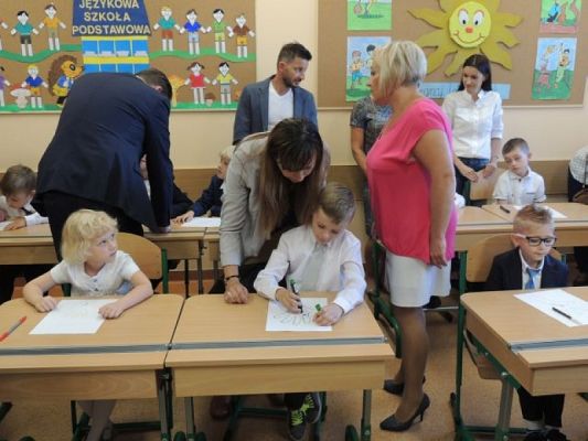  Grafika #7: Rozpoczęcia Roku Szkolnego 2016/2017 grafika