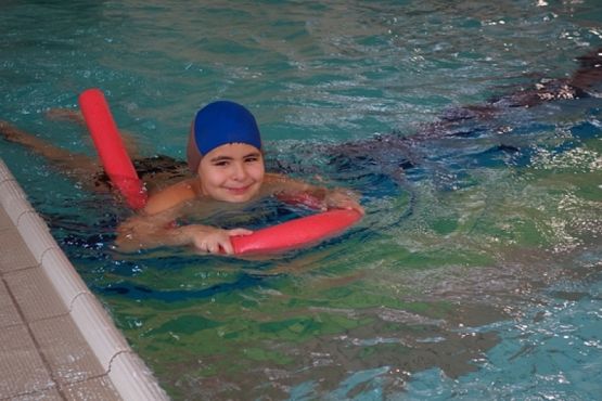  Grafika #0: PŁYWAĆ KAŻDY MOŻE grafika