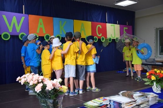  Grafika #8: ZAKOŃCZENIE ROKU SZKOLNEGO grafika