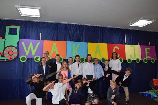  Grafika #13: ZAKOŃCZENIE ROKU SZKOLNEGO grafika