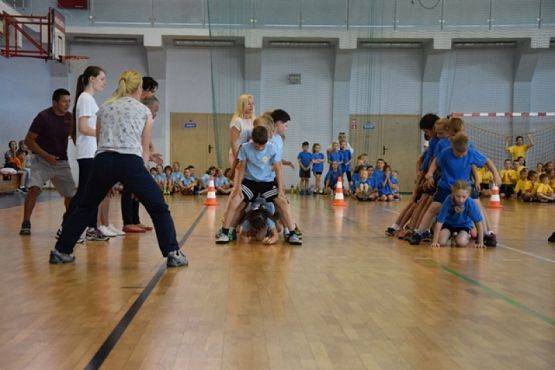  Grafika #2: KONKURS SPORTOWY DLA KLAS I-III KTO Z NAS LEPIEJ I PRĘDZEJ" grafika