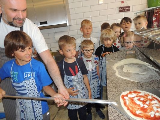  Grafika #4: Warsztaty kulinarne w … pizzerii grafika