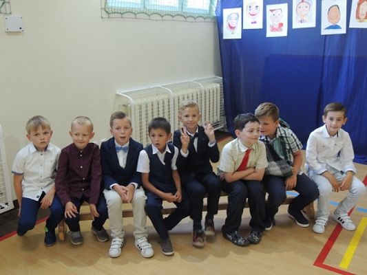  Grafika #2: DZIEŃ MAMY I TATY grafika