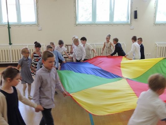  Grafika #5: DZIEŃ MAMY I TATY grafika