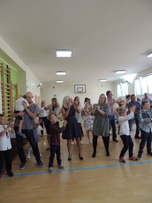  Grafika #11: DZIEŃ MAMY I TATY grafika