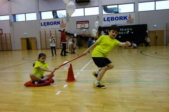  Grafika #7: LĘBORSKIE PIERWSZAKI TO FAJNE DZIECIAKI grafika