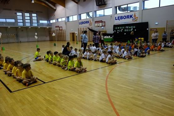  Grafika #13: LĘBORSKIE PIERWSZAKI TO FAJNE DZIECIAKI grafika