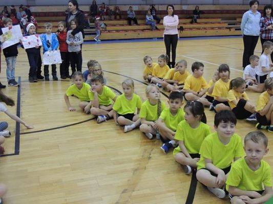  Grafika #17: LĘBORSKIE PIERWSZAKI TO FAJNE DZIECIAKI grafika