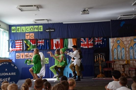  Grafika #4: ENGLISH STATION grafika