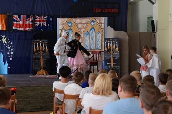  Grafika #6: ENGLISH STATION grafika