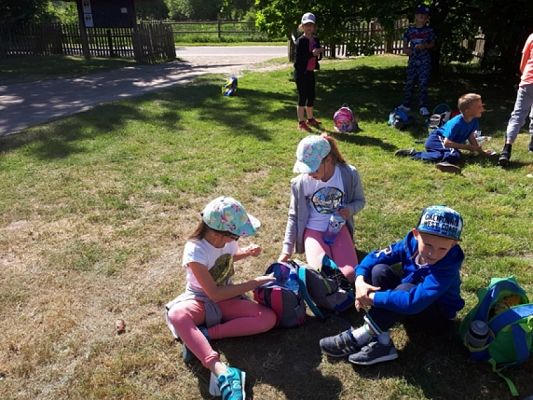  Grafika #2: WYCIECZKA DO KLUK grafika