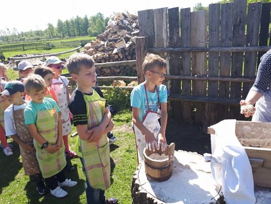  Grafika #6: WYCIECZKA DO KLUK grafika